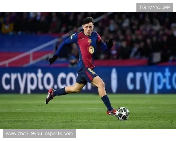 巴萨佩德里任意球直接命中死角